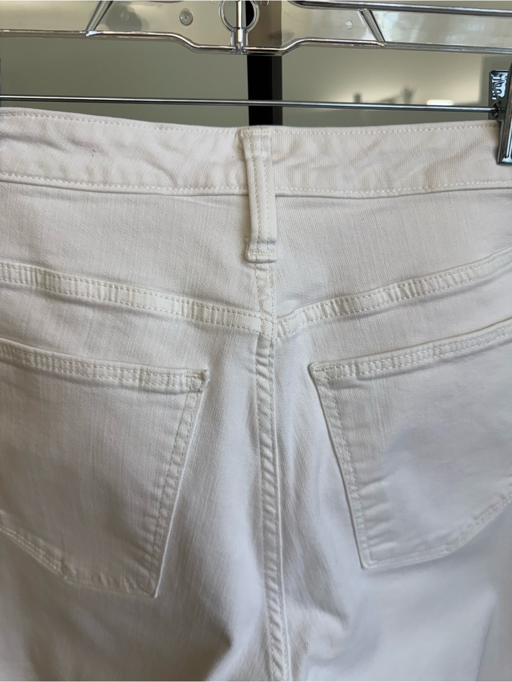 Universal Thread Sz 12/31 Women’s Jeans - Picture 6 of 8